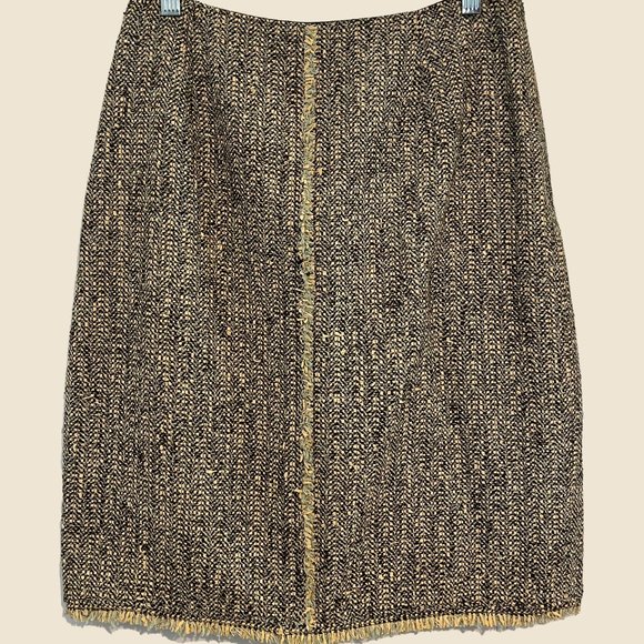 Tweed Chanel-style skort, mother of pearl buttons - Picture 4 of 5